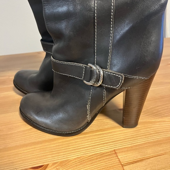 Ralph Lauren Knee-High Leather Boots - Picture 6 of 9